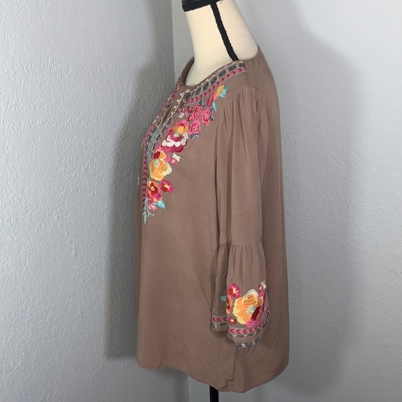 Andree Brown Embroidered Boho 3/4 Sleeve Blouse size  Medium - Picture 2 of 11